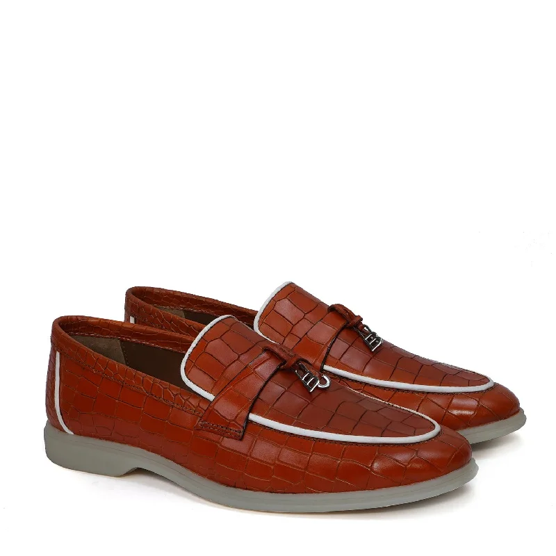 Men's loafers with a contrast stitching detailOrangish Summer yacht Shoes with Tasseled Metal Initial Men's loafers with a contrast stitching detailOrangish Summer yacht Shoes with Tasseled Metal Initial
