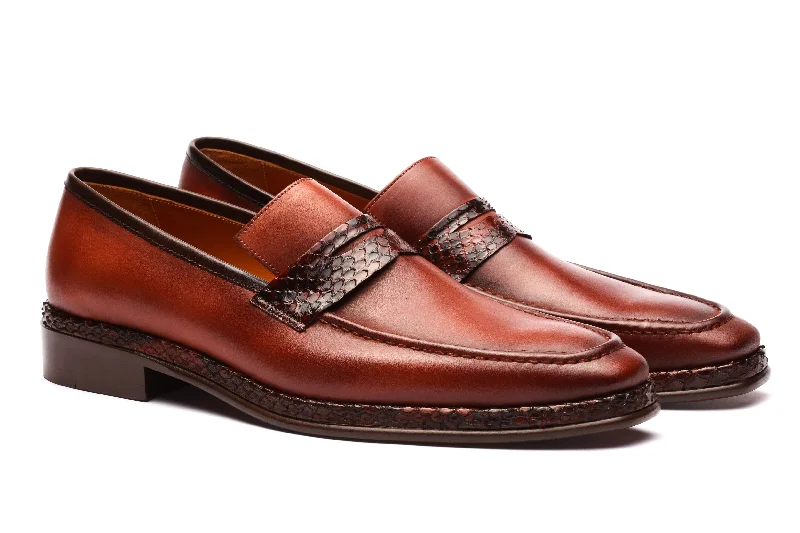 Men's leather loafers with a penny slotPenny Loafers Python Skin - Cognac