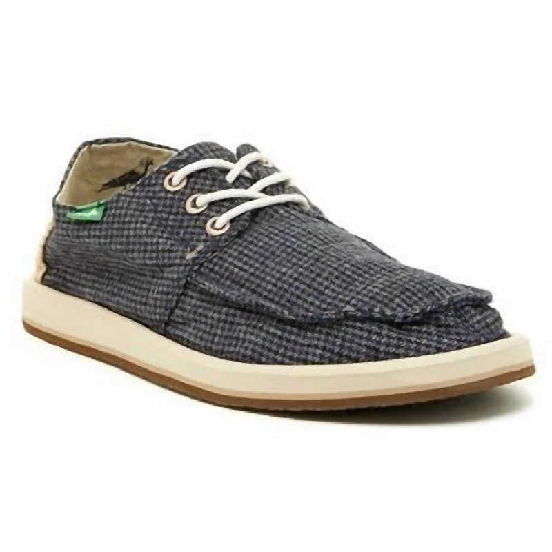 Men's loafers with a leather lacing systemSanuk Men Drewby Dropout Slip On Shoe In Navy Men's loafers with a leather lacing systemSanuk Men Drewby Dropout Slip On Shoe In Navy