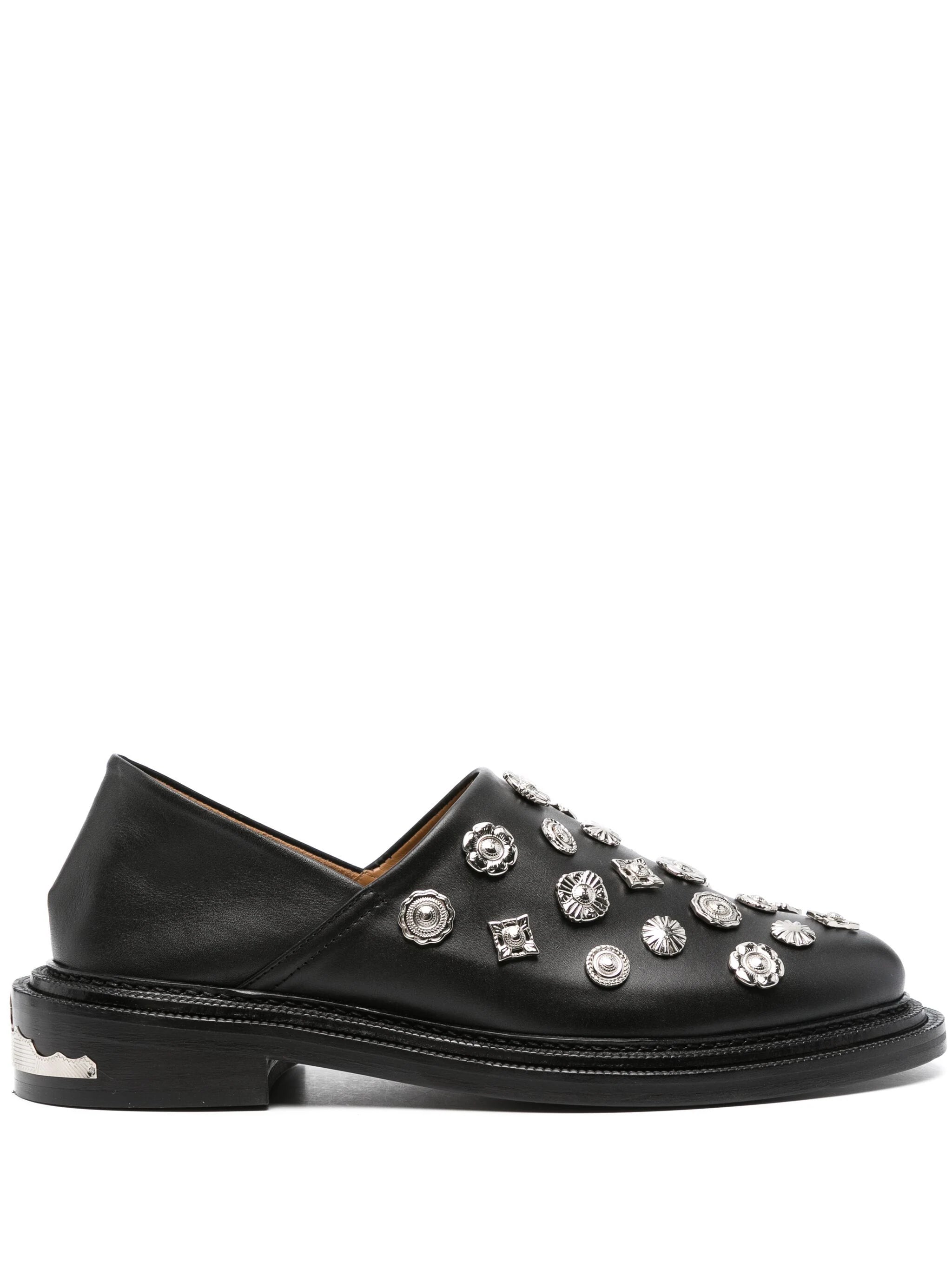Men's loafers with a contrast stitching detailStud-Embellished Leather Loafers