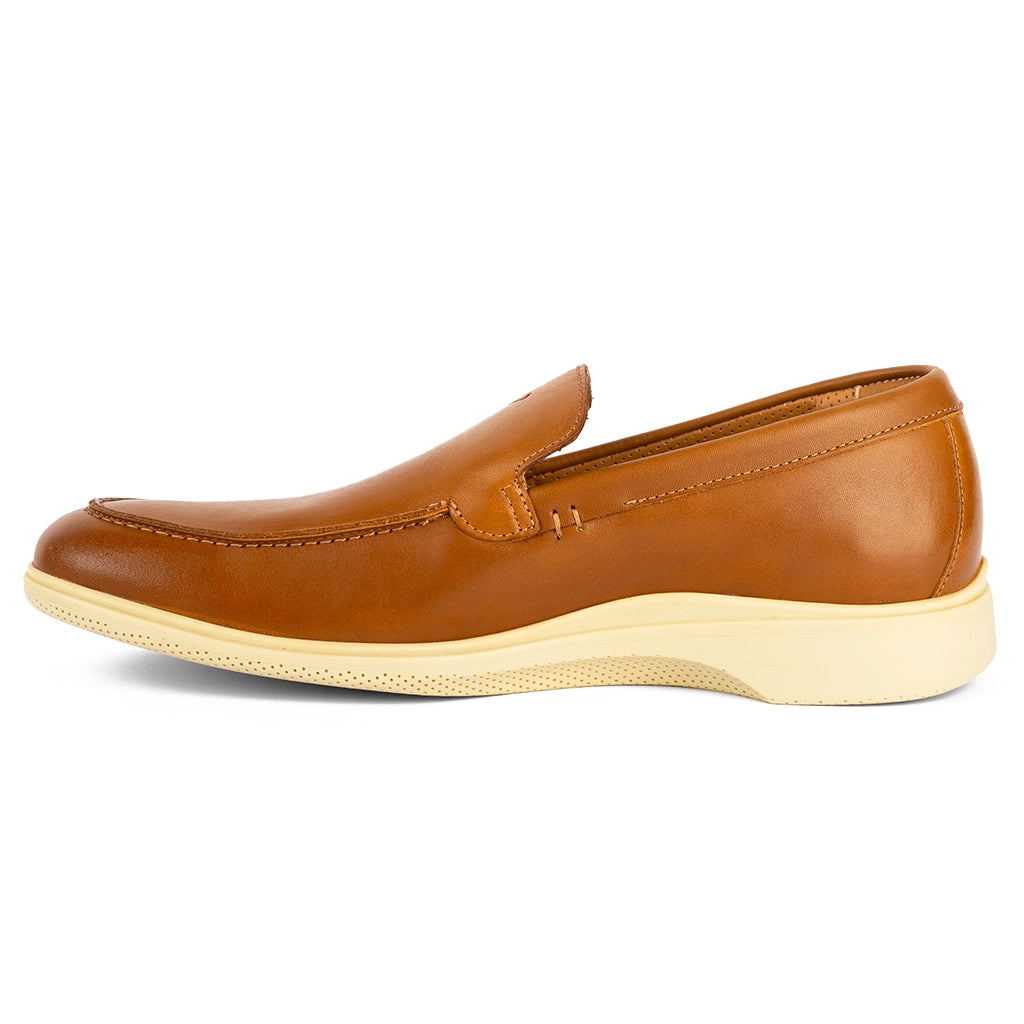 Men's loafers with a perforated leather upper for ventilationThe Loafer (Honey & Cream) Men's loafers with a perforated leather upper for ventilationThe Loafer (Honey & Cream)