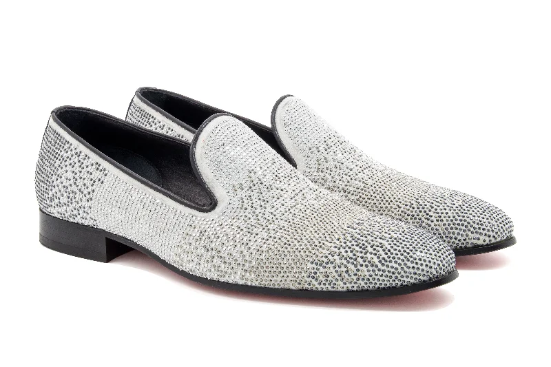 Men's loafers with a leather lacing systemThe Mandana Diamond Loafers - White