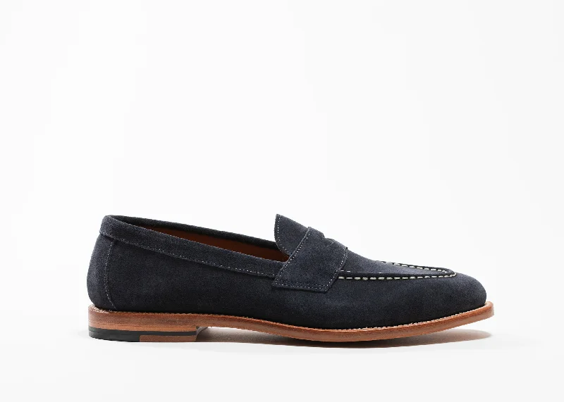 Men's loafers with a leather lining for comfortTraveler Penny Midnight Suede