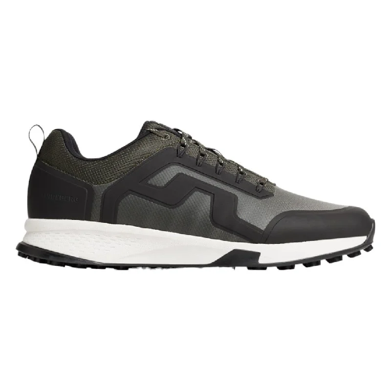 Golf shoes with a sleek designJ Lindeberg Range Finder Golf Shoes GMSW11778