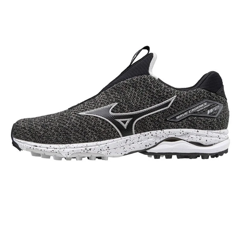 Golf shoes with a matte finishUNISEX WAVE CADENCE KNIT GOLF SHOES