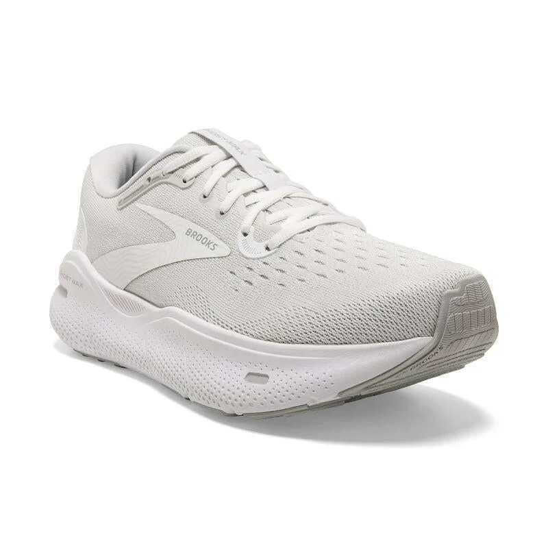 Men's running shoes with a carbon fiber plate for added propulsionBrooks Ghost Max: Men's Men's running shoes with a carbon fiber plate for added propulsionBrooks Ghost Max: Men's
