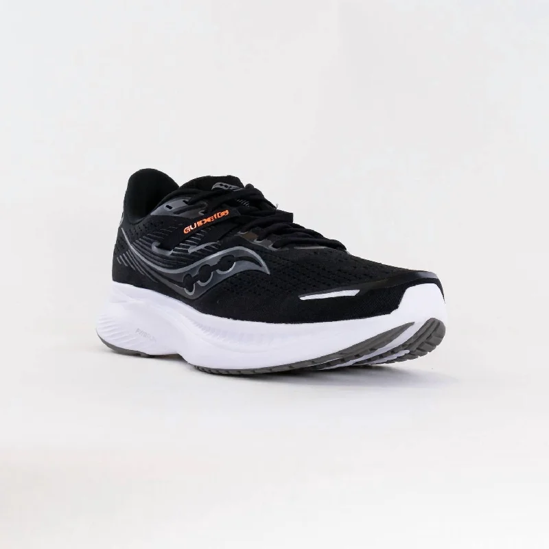 Men's sneakers with a perforated leather upper for ventilationMen's Guide 16 In Black/white Men's sneakers with a perforated leather upper for ventilationMen's Guide 16 In Black/white