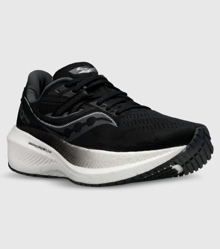 Men's sneakers with a contrast color soleMen's Triumph 20 In Black/white