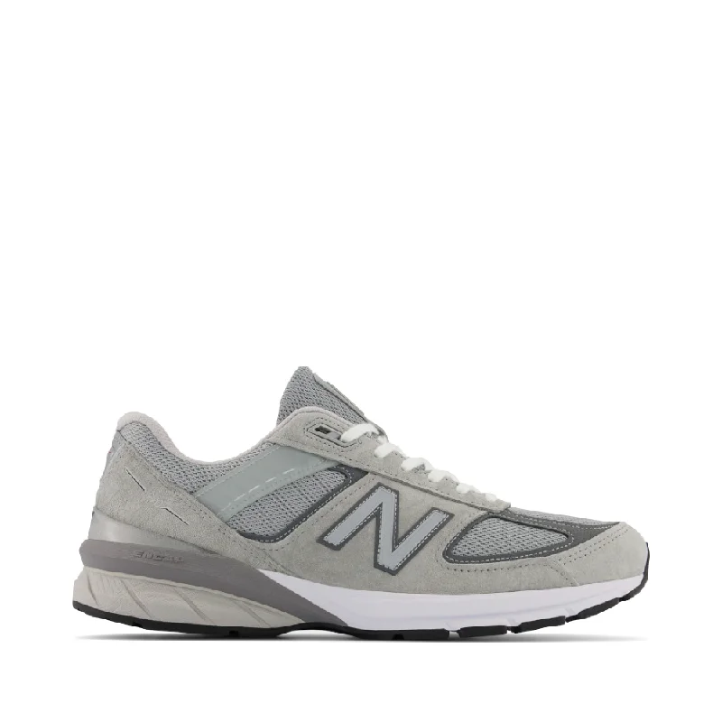 Men's sneakers with a lace - up closure and a tongueNew Balance Men's MADE in USA 990v5 Sneakers in Grey Men's sneakers with a lace - up closure and a tongueNew Balance Men's MADE in USA 990v5 Sneakers in Grey