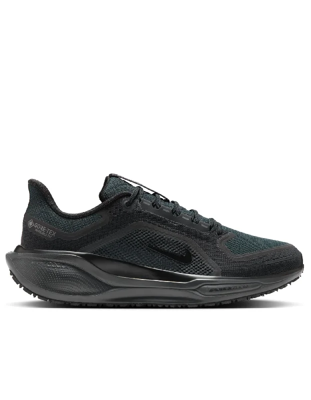 Men's lightweight running shoes with a mesh upperPegasus 41 GTX - Men's