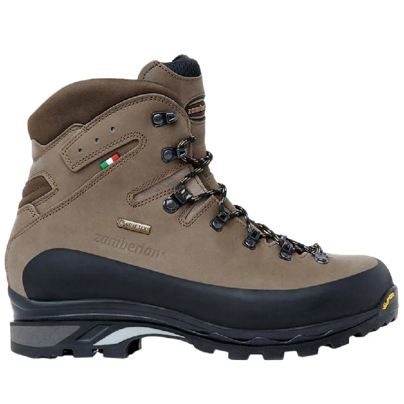 Men's studded ankle boots for an edgy and punk look960 Guide GTX RR Nubuck Leather Men's Trekking Boots Men's studded ankle boots for an edgy and punk look960 Guide GTX RR Nubuck Leather Men's Trekking Boots