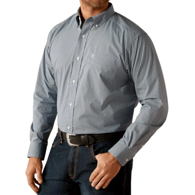 Men's western boots with a high - heeled design and a pointed toeAriat Men's Cruz Classic Fit Shirt Men's western boots with a high - heeled design and a pointed toeAriat Men's Cruz Classic Fit Shirt