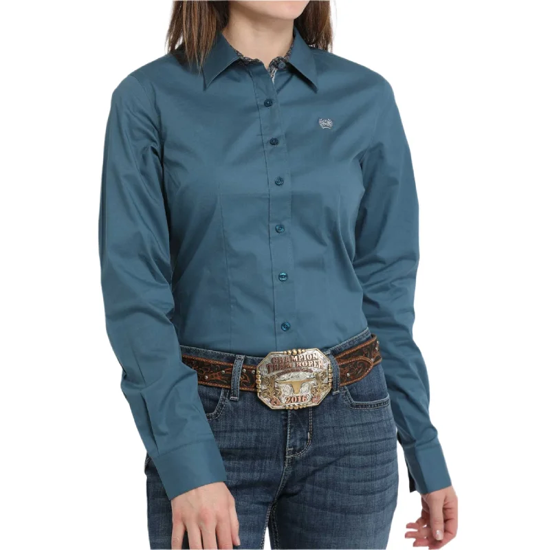 Men's western boots with a decorative concho belt and buckleCinch Women's Teal Button Down Men's western boots with a decorative concho belt and buckleCinch Women's Teal Button Down