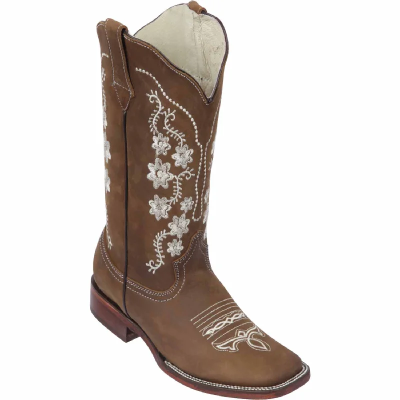 Men's western boots with a silver - toned hardware and accentsWomen's Quincy Wide Square Toe Boot Q322MF6231 Men's western boots with a silver - toned hardware and accentsWomen's Quincy Wide Square Toe Boot Q322MF6231