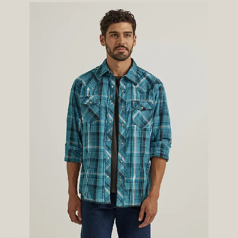 Wrangler® Men's Long Sleeve Western Shirt - Cerulean Plaid