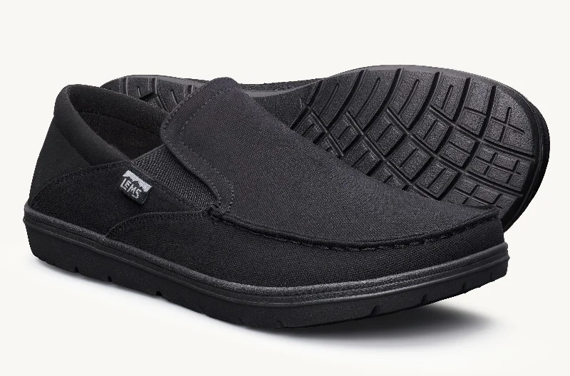 Men's casual shoes with a stretchy side panelMen's Drifter