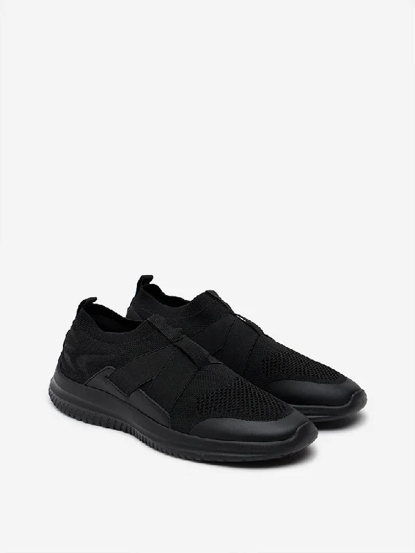 Men's casual shoes with a geometric patternSOLEPLAY Black Cross Elastic-Detailed Shoes