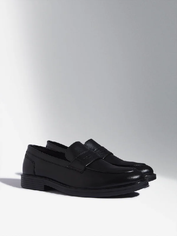 Men's casual sneakers with a mesh upperSOLEPLAY Black Formal Slip-On Shoes